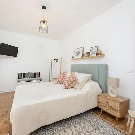 Mare Alta Oceanside Apartment Nazare